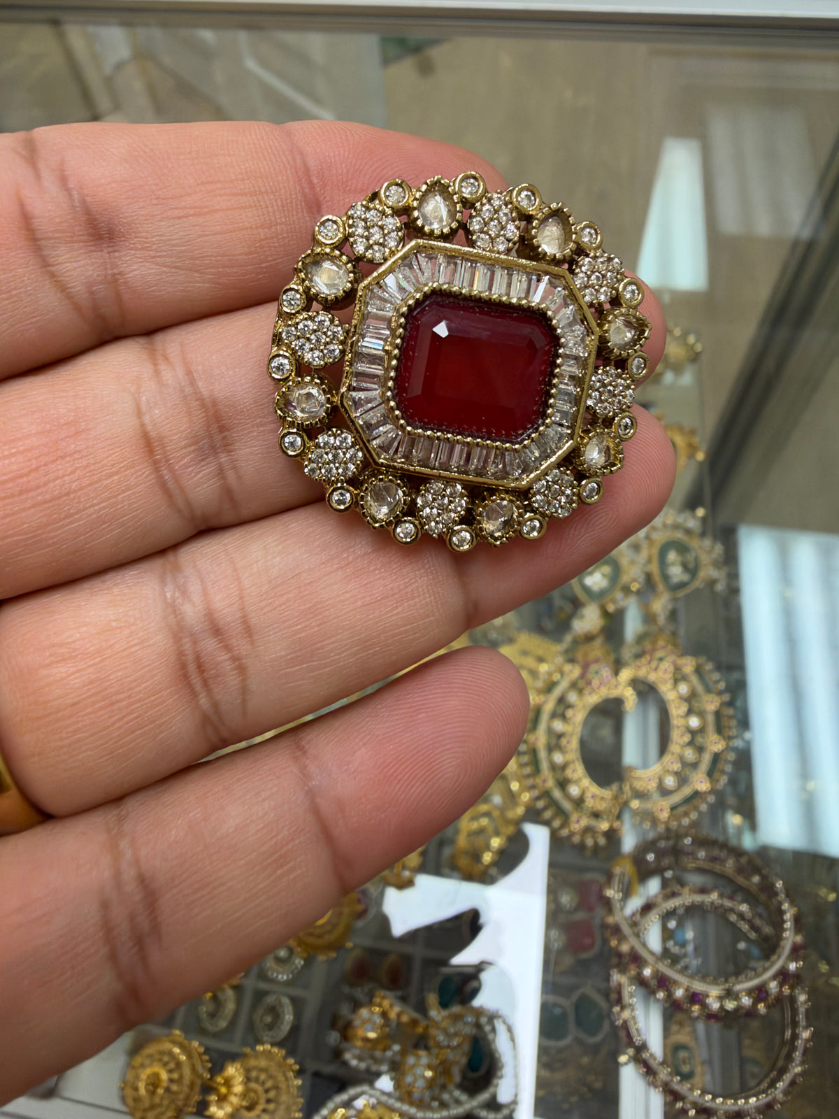 Beautiful ad ring